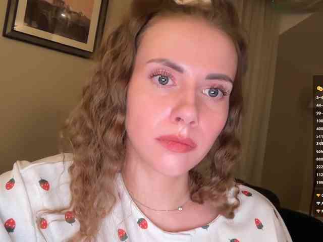 VikkiExtraCheese webcam