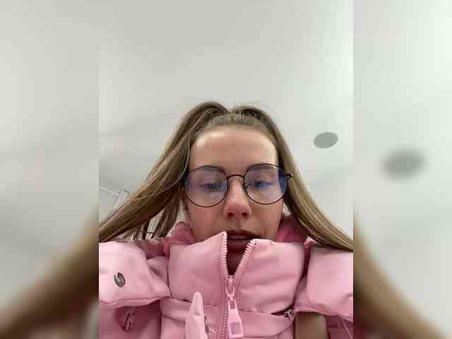 Модель: VikkiExtraCheese