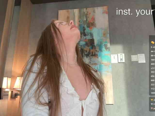 Модель: VikkiExtraCheese