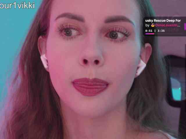 -VikkiL0vesChees... Live Webcam on BongaCams