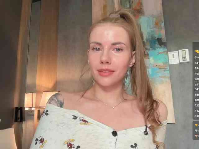 VikkiExtraCheese webcam