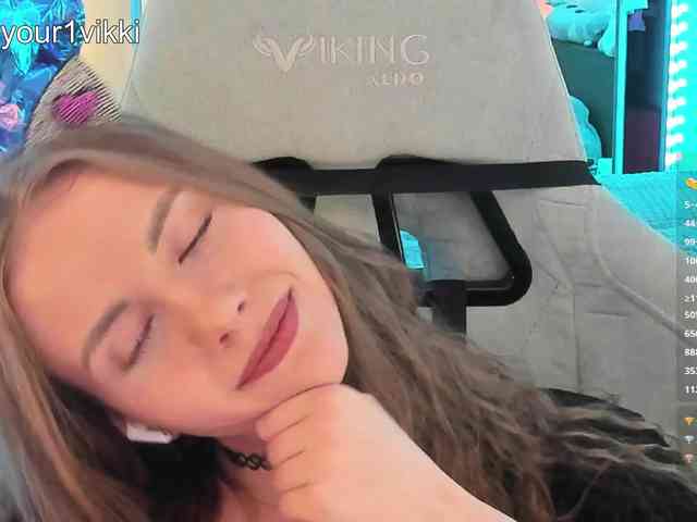 -VikkiL0vesCheese- Sex Cam Show