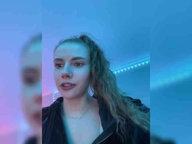 VikkiExtraCheese webcam