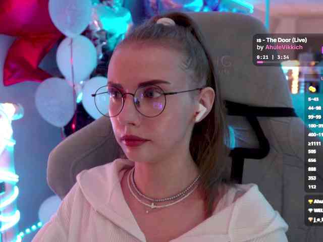 VikkiExtraCheese