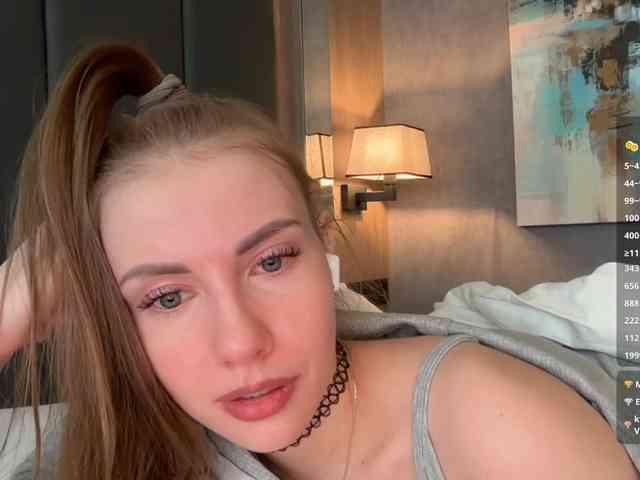 VikkiExtraCheese webcam