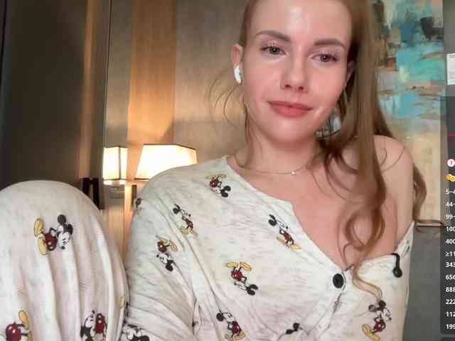 VikkiExtraCheese webcam