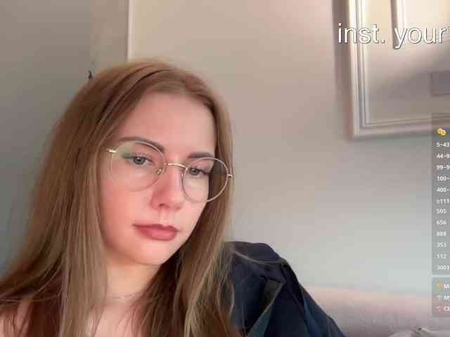 -VikkiL0vesChees... Live Webcam on BongaCams