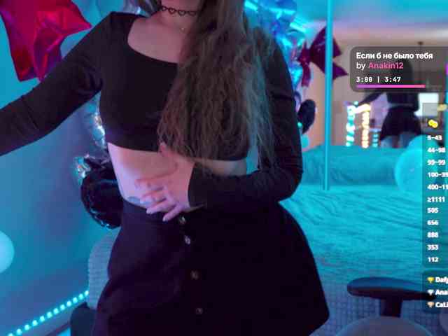 VikkiExtraCheese webcam