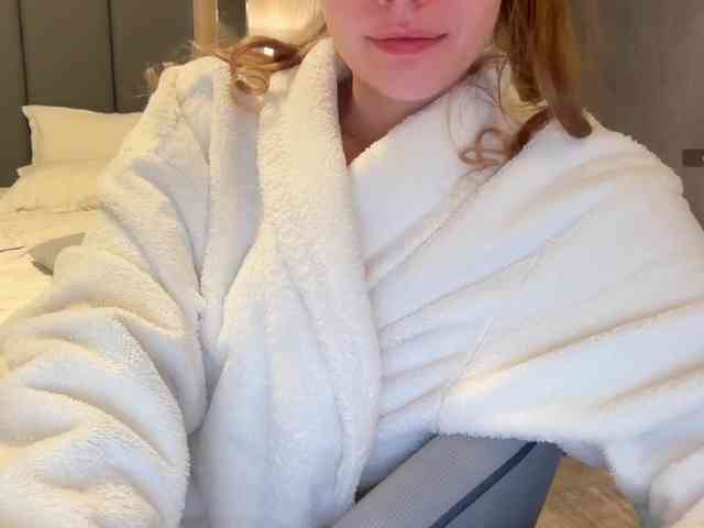 VikkiExtraCheese webcam