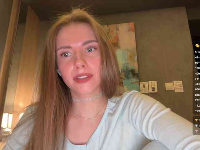 VikkiExtraCheese webcam