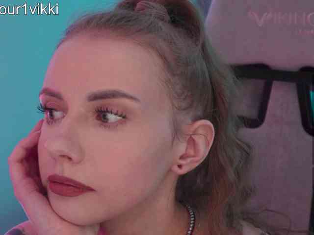 VikkiExtraCheese webcam