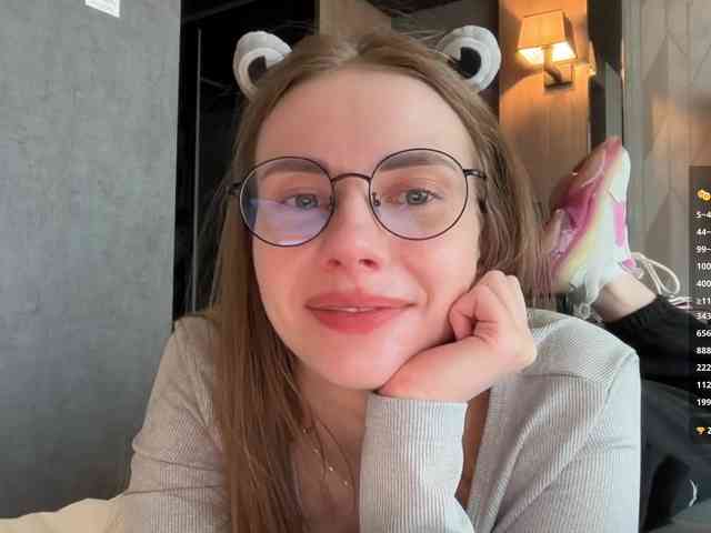 VikkiExtraCheese webcam