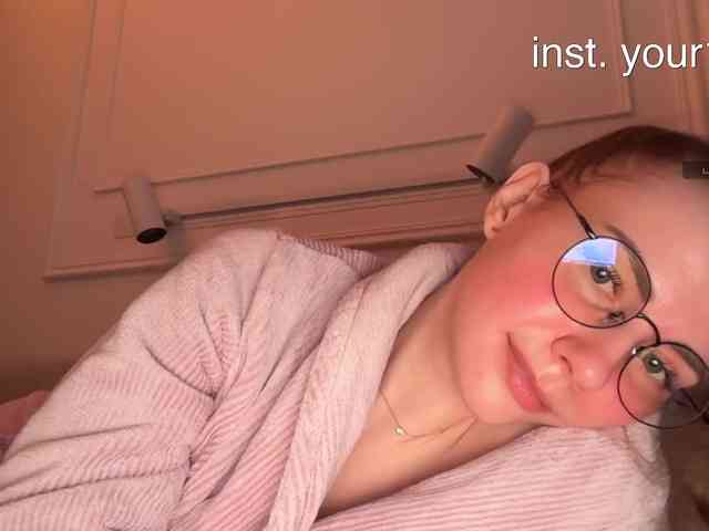 VikkiExtraCheese webcam