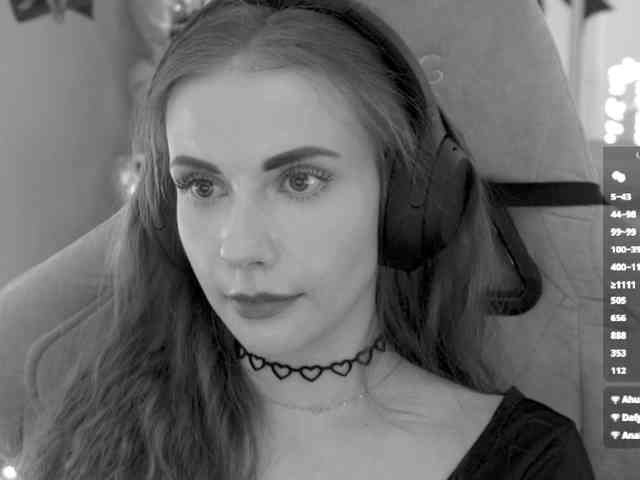 -VikkiL0vesChees... Live Webcam on BongaCams