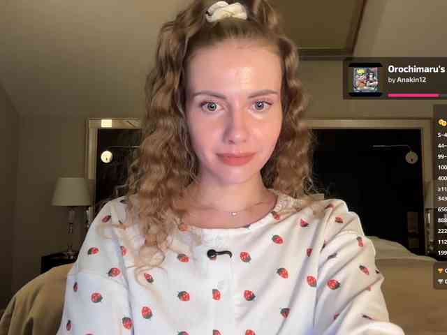 VikkiExtraCheese webcam