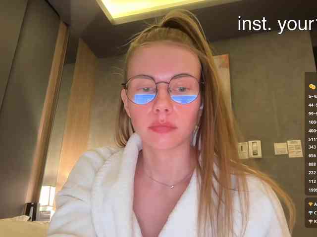 VikkiExtraCheese webcam