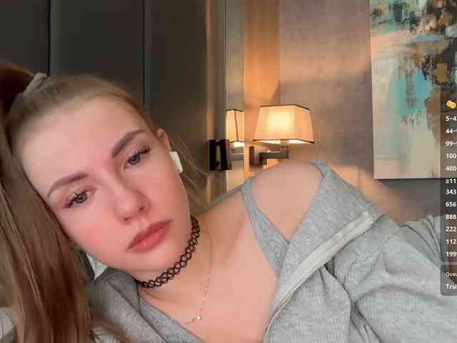 VikkiExtraCheese webcam