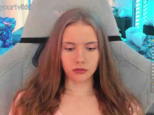 Модель: VikkiExtraCheese