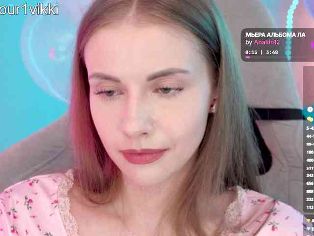 VikkiExtraCheese webcam