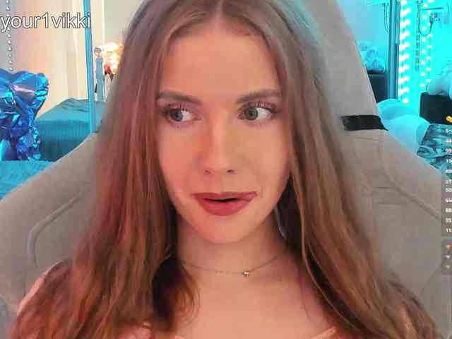 VikkiExtraCheese webcam