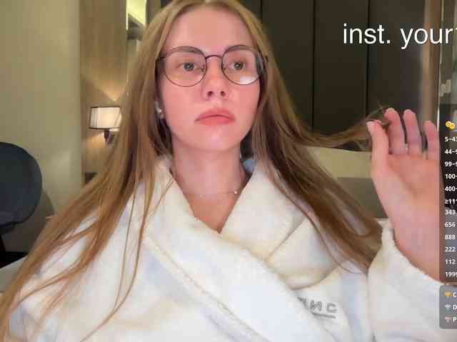 VikkiExtraCheese webcam