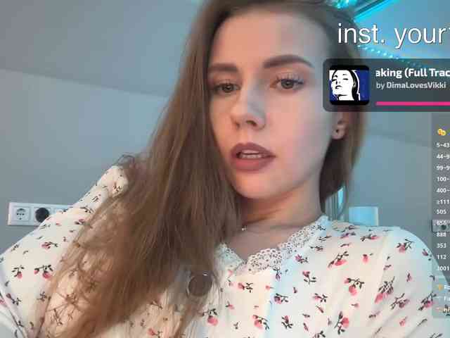 VikkiExtraCheese webcam