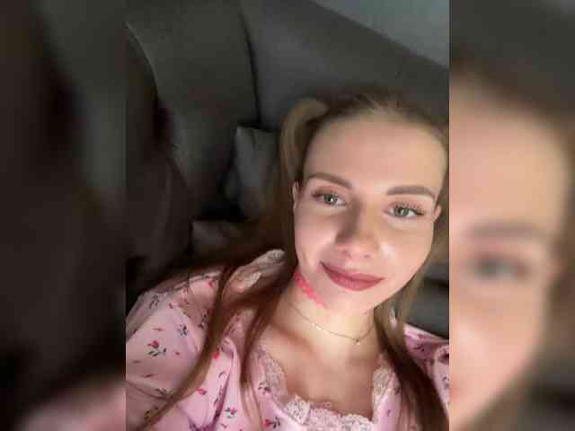VikkiExtraCheese webcam