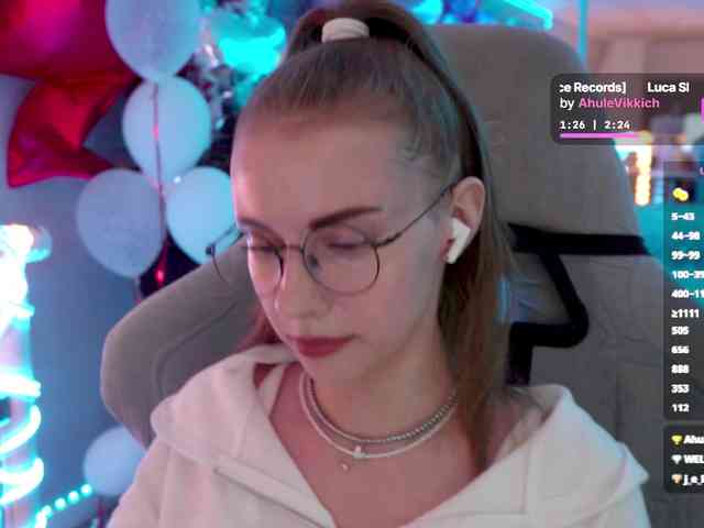 VikkiExtraCheese