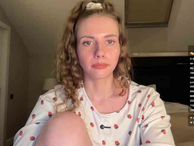 VikkiExtraCheese webcam