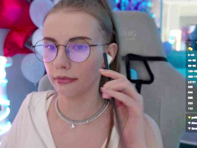 VikkiExtraCheese
