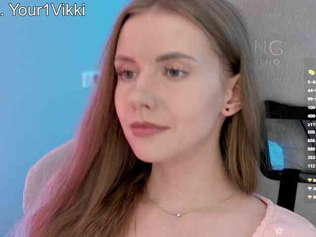 Модель: VikkiExtraCheese