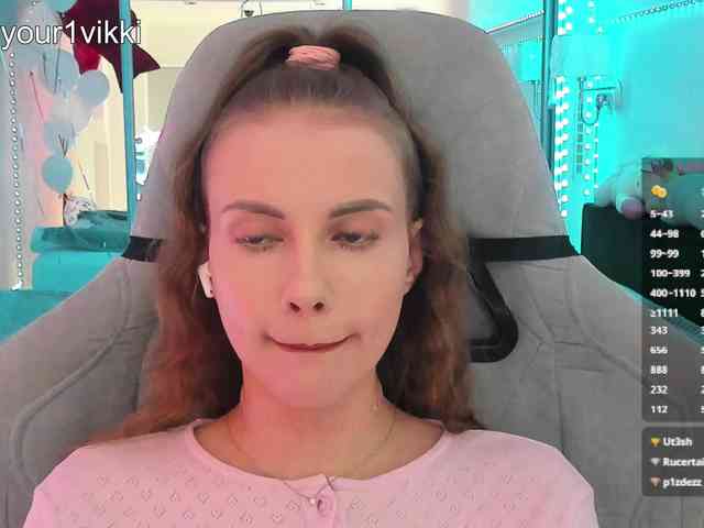 Модель: VikkiExtraCheese