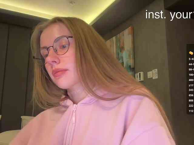 Модель: VikkiExtraCheese