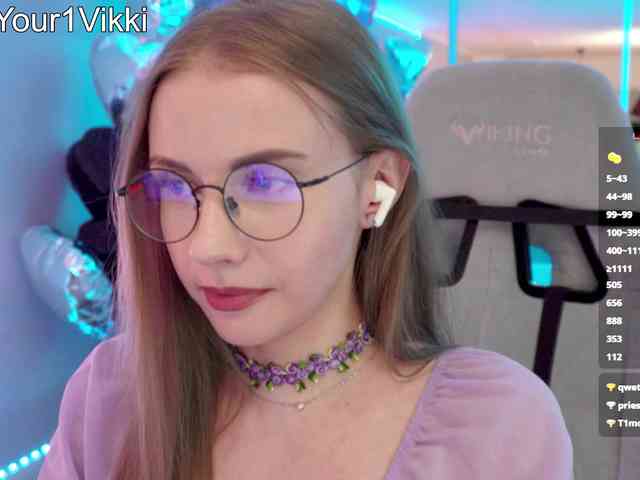 VikkiExtraCheese webcam