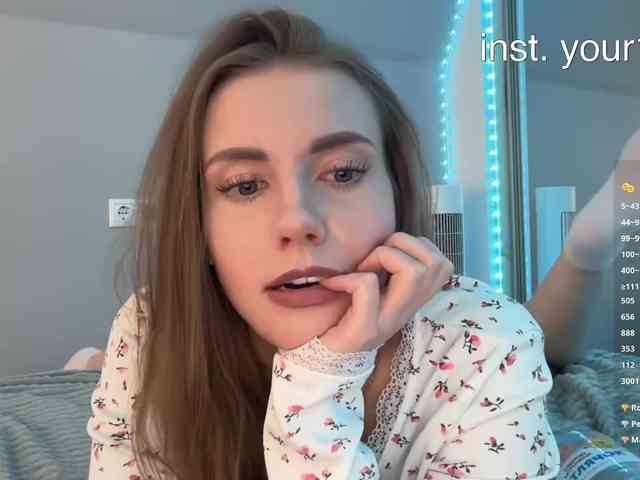 VikkiExtraCheese webcam
