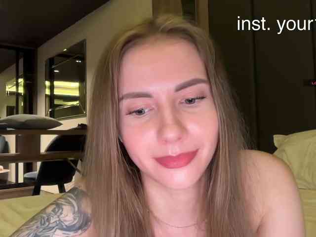 -VikkiL0vesCheese- Sex Cam Show