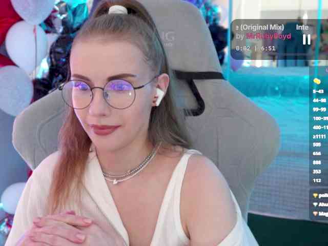 VikkiExtraCheese