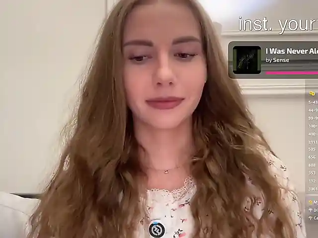 -VikkiL0vesCheese-