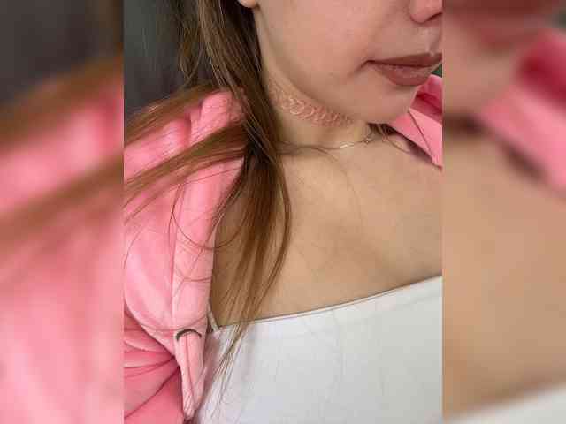 Model: VikkiExtraCheese