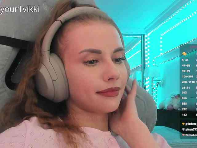Модель: VikkiExtraCheese