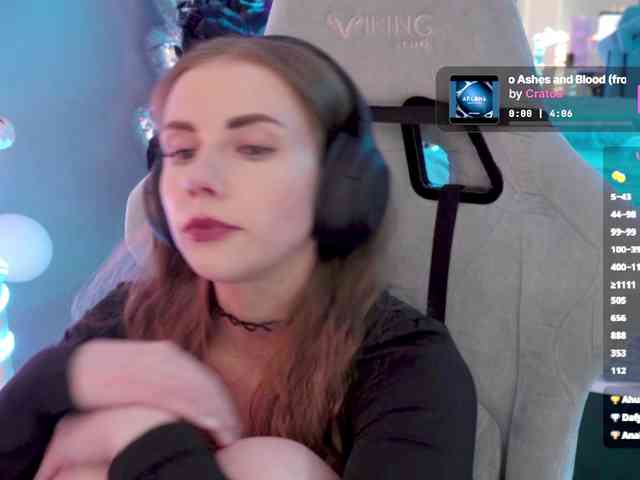 VikkiExtraCheese webcam