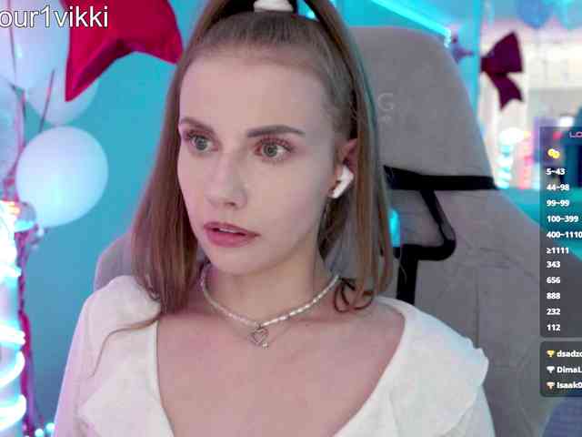 VikkiExtraCheese webcam