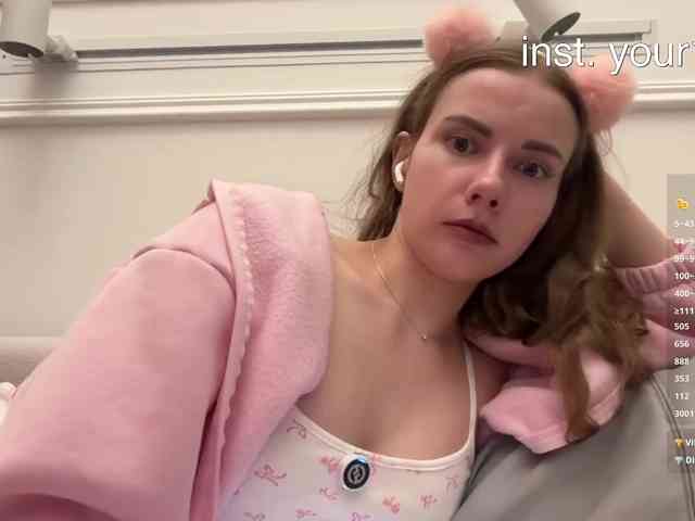VikkiExtraCheese webcam