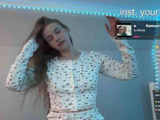 VikkiExtraCheese