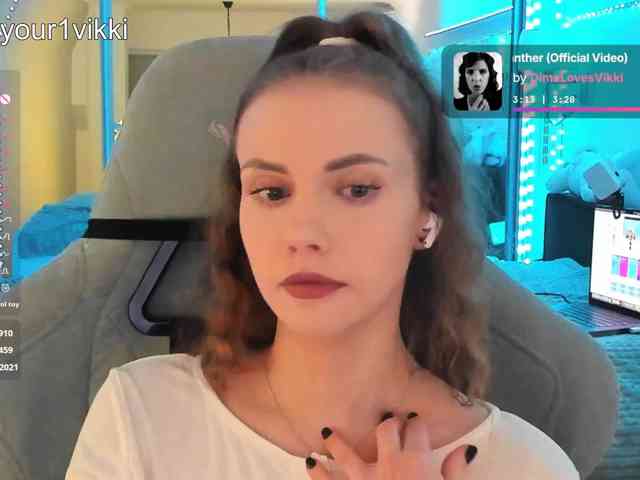 VikkiExtraCheese