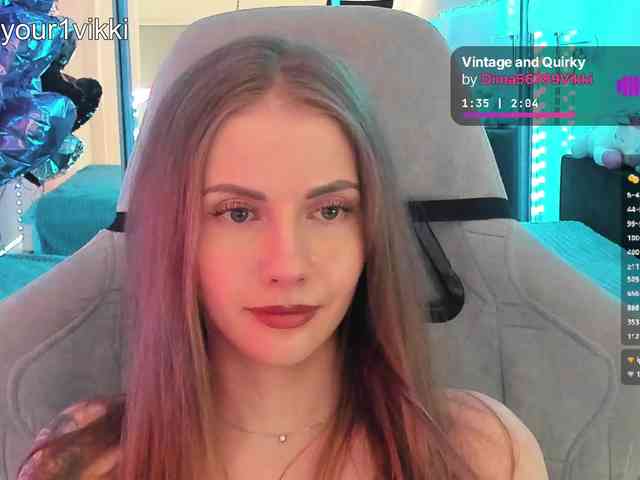 VikkiExtraCheese webcam