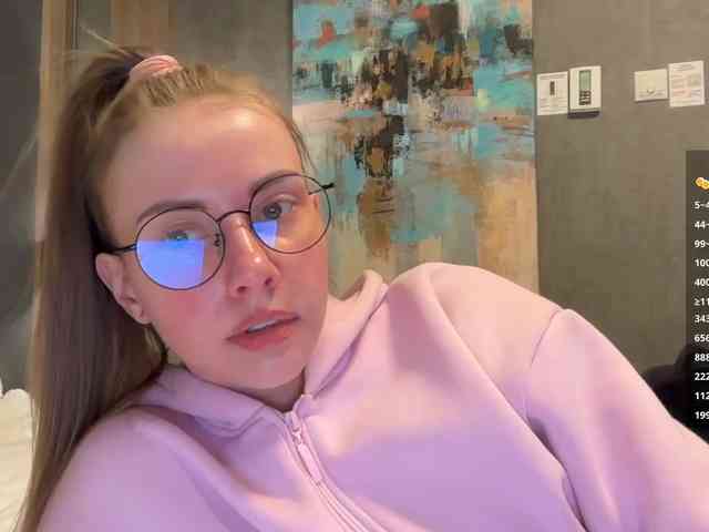 VikkiExtraCheese webcam