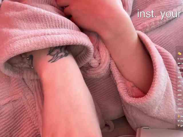 VikkiExtraCheese webcam