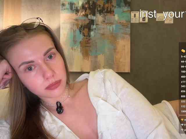 Model: VikkiExtraCheese