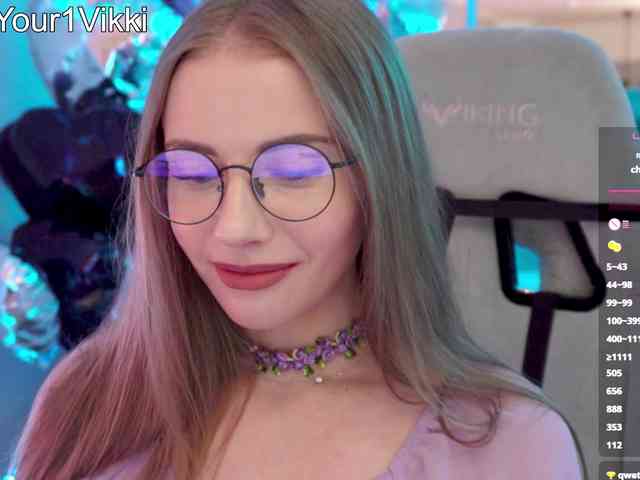 VikkiExtraCheese webcam